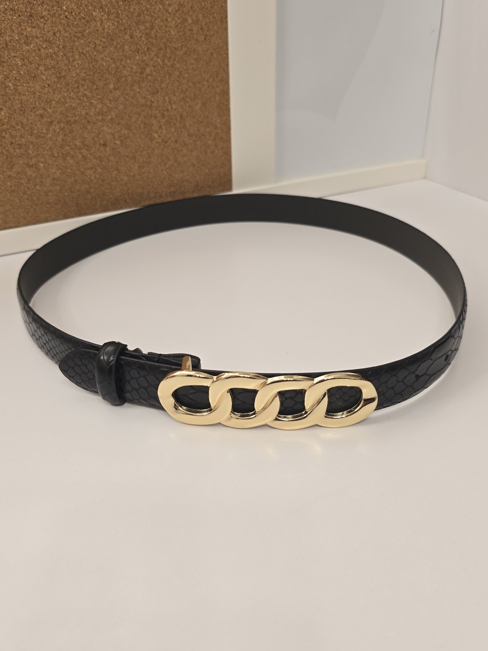Chain Buckle Belt in Black & Gold